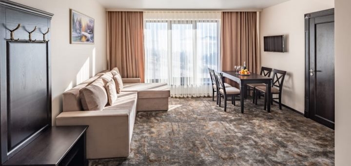 https://cdn1.pokupon.ua/uploaded/new_campaign_pictures/806390/data/main720x340/87B3669-HDR-1170x67020211112-239619-6i346920211112-124940-qm0r38.jpg?1636715270
