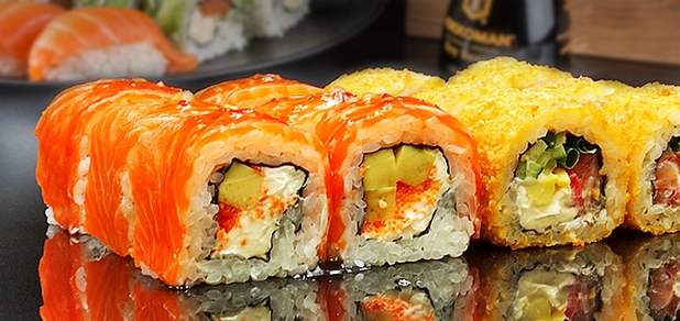 https://cdn1.pokupon.ua/uploaded/new_campaign_pictures/806962/data/main620x292/sd_SUSHI1_Giuseppe1.jpg?1637138039