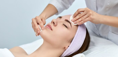 Чистка лица с пилингом в «Clips Cosmetology»
