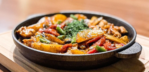 40% discount on all cuisine menu in the Golden Lion pub