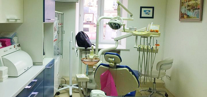 Акція на Чистка зубів, Air-Flow у клініці доктора Лозового від Pokupon - 3