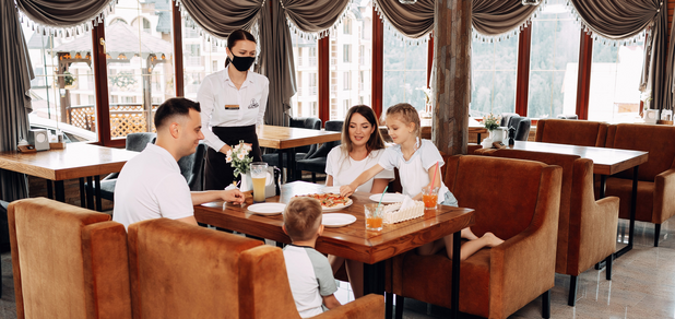 https://cdn1.pokupon.ua/uploaded/new_campaign_pictures/841508/data/main620x292/Podgore-USHAKOV-photography-94.png?1660918462