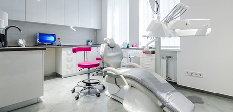Чистка зубов с Air-Flow в «Ermetovclinic»