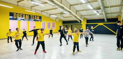 Up to 12 Group Dance Classes from Dream Team