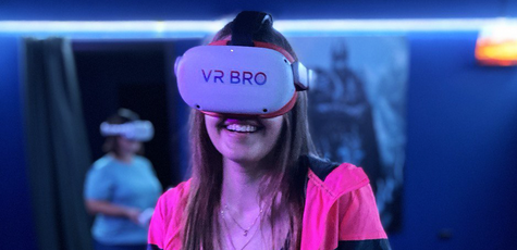 Час игры в VR тир или симулятор полета в «VR BRO»