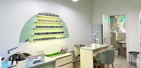 Маникюр и педикюр в «CocoLoco cakes&nails»