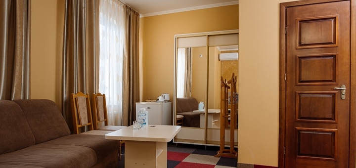 https://cdn1.pokupon.ua/uploaded/new_campaign_pictures/863655/data/main720x340/photo-295.jpg?1684419750