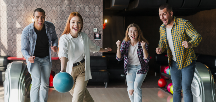 https://cdn1.pokupon.ua/uploaded/new_campaign_pictures/879239/data/main720x340/young-woman-throwing-bowling-ball-alley.png?1696404229