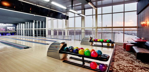 Up to 3 hours of play at the SkyMall bowling club