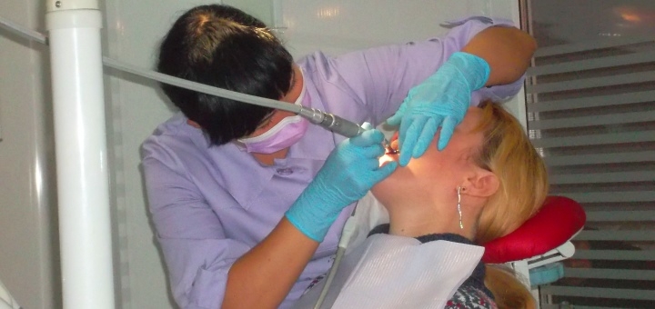 Акція на УЗ чистка зубів, Air-Flow, фторування в «Велес» від Pokupon - 4