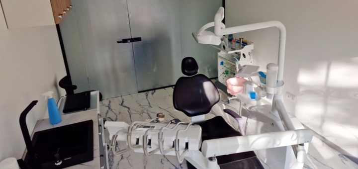 Акція на Чистка зубів з Air-Flow у стоматології «JulVita» від Pokupon - 5