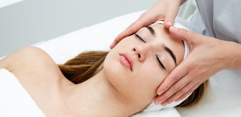 Up to 5 sessions of facial and décolleté massage