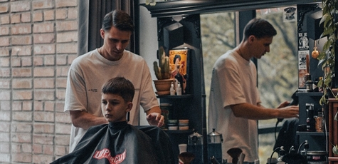 Men's Haircut and Beard Trim at «Lipsky»