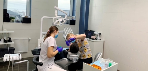 Ультразвуковая чистка зубов в «F-stom clinic»