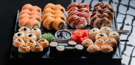 Знижка до 50% на суші-сети від «Sushi Story»