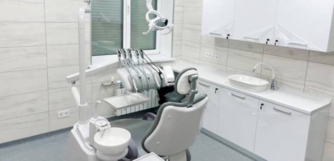 Знижка на встановлення цирконієвих коронок у Myro
