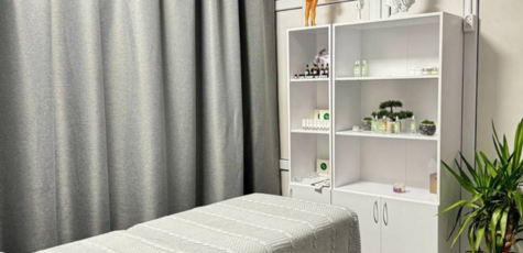Osteopathic session at Anna Volynchuk's center