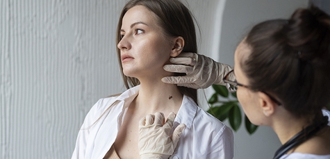 Checkup a dermatologist at Neomed Medical Clinic