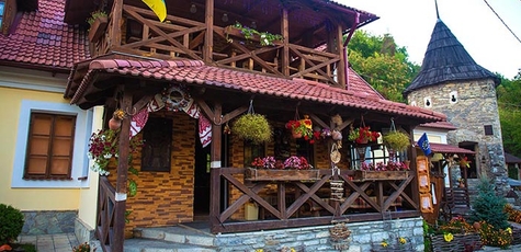 Від 1 ночі у «Біля річки» у Кам'янці-Подільському