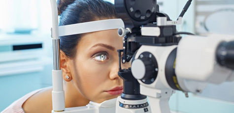 Ophthalmologist Check Up at the Zirve center