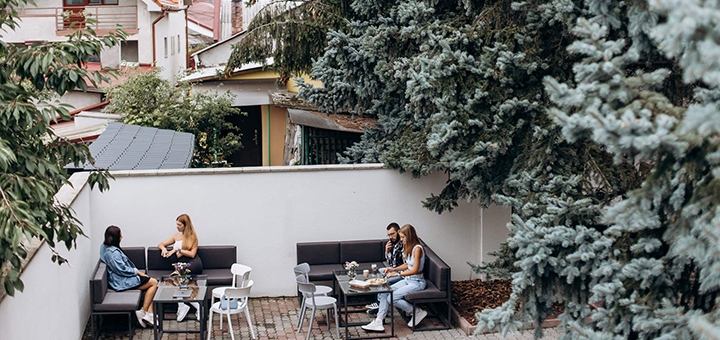 https://cdn1.pokupon.ua/uploaded/new_campaign_pictures/945313/data/main720x340/hotel-eduard-16.jpg?1758180447