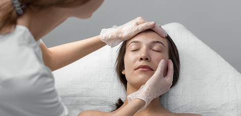 Up to 7 sessions of RF lifting for the face, neck