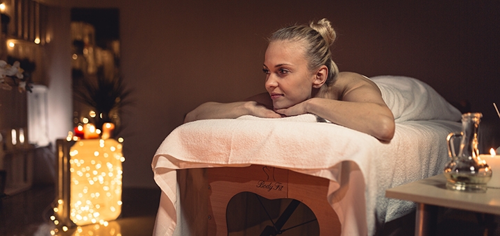 https://cdn1.pokupon.ua/uploaded/new_campaign_pictures/945626/data/main720x340/spa-massage-concept-with-woman.jpg?1758789694