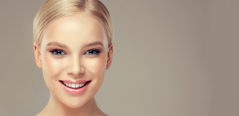 Facial cleansing with peeling and mask at Alienora