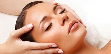 Facial cleansing with peeling at the Estetika