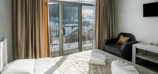 https://cdn1.pokupon.ua/uploaded/new_campaign_pictures/947773/data/main620x292/_double-with-mountain-view-2-hotel-salut-hotel-spa-bukovel20251017-1032171-28ag5j20251017-1035121-1om84bg.png?1760711312