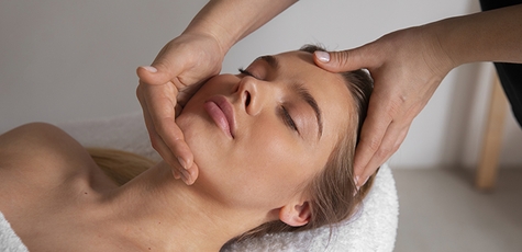 Up to 3 facial massage sessions at the Oliva