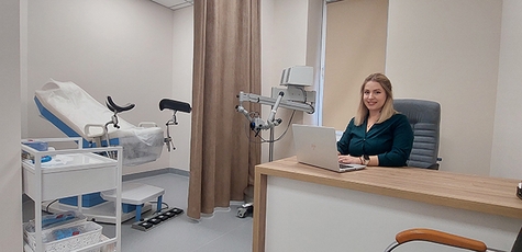 Обследование у гинеколога в центре «OneMed»