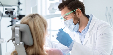 УЗ та Air-Flow чистка зубів у «Поліклініка Сім'я»