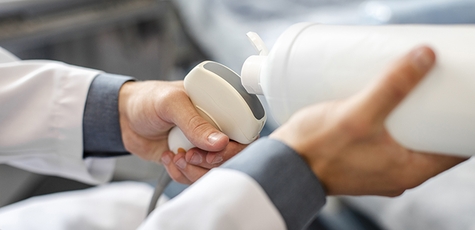 Ultrasound diagnostics at the Razom center