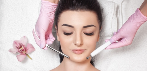 Мікрострумова терапія обличчя від Ю. Олександрової