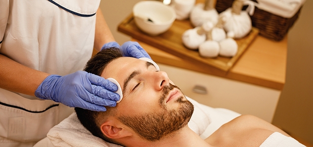 https://cdn1.pokupon.ua/uploaded/new_campaign_pictures/955720/data/main620x292/young-man-getting-face-massage-while-lying-down-with-eyes-closed-spa-center.jpg?1771415599