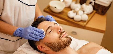 Уход за кожей лица для мужчин в «Dali Deluxe»