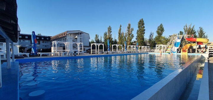 From 4 nights in Summer with pool at the Santorini