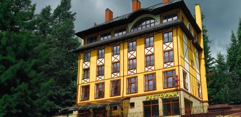 От 2 ночей с завтраками в отеле «Villa Dragobrat»
