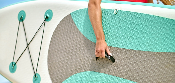 https://cdn1.pokupon.ua/uploaded/new_campaign_pictures/963871/data/main720x340/close-up-picture-person-carrying-surfing-board.jpg?1784184456