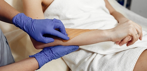 Up to 3 sugaring sessions with Elona Koroleva
